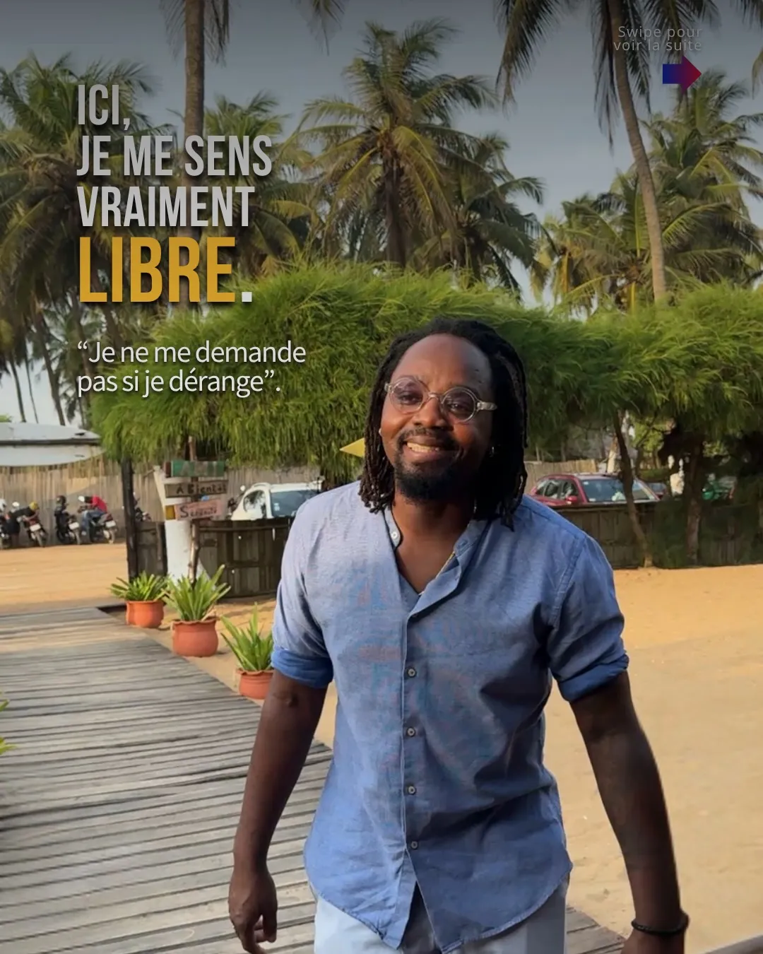 Joseph souriant au bord de la mer : « Ici, je me sens vraiment libre. Je ne me demande pas si je dérange. »